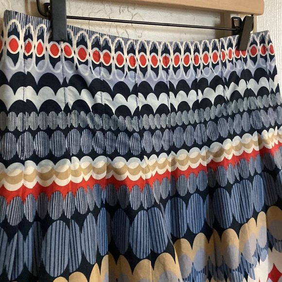 LOFT Pleaded Multicolor knee length Skirt Size 4 - Picture 8 of 10